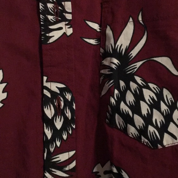 Men’s casual button down - Picture 3 of 3